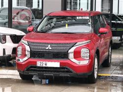 ميتسوبيشي اوتلاندر